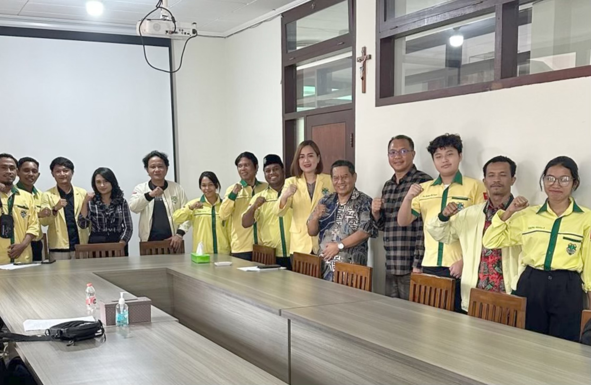 Terima Audiensi Pemuda Katolik Komda Sul-Sel, Uskup Agung Makassar, ajak Pemuda Katolik Menjadi Garam dan Terang di Tengah Masyarakat