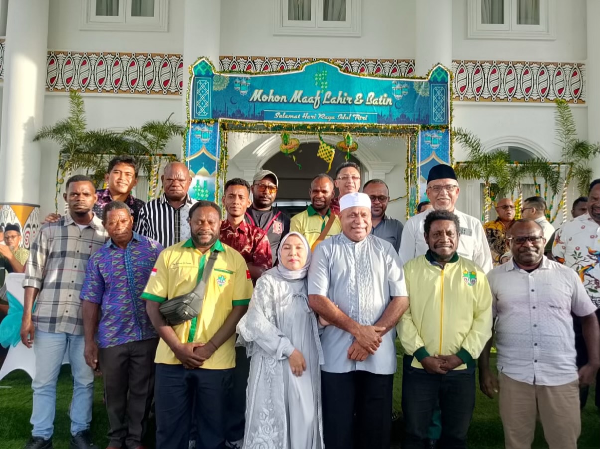 Momen Idul Fitri 1447H, Pemuda Katolik Papua Bersilahturahmi Lebaran Dengan Gubernur Papua